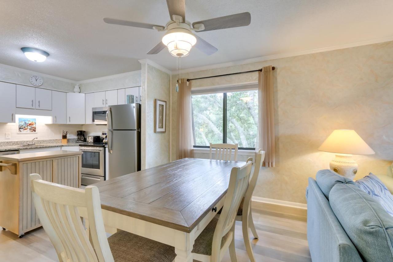 Hilton Head Condo With Balcony And Pool, Walk To Beach Hilton Head Island Eksteriør billede