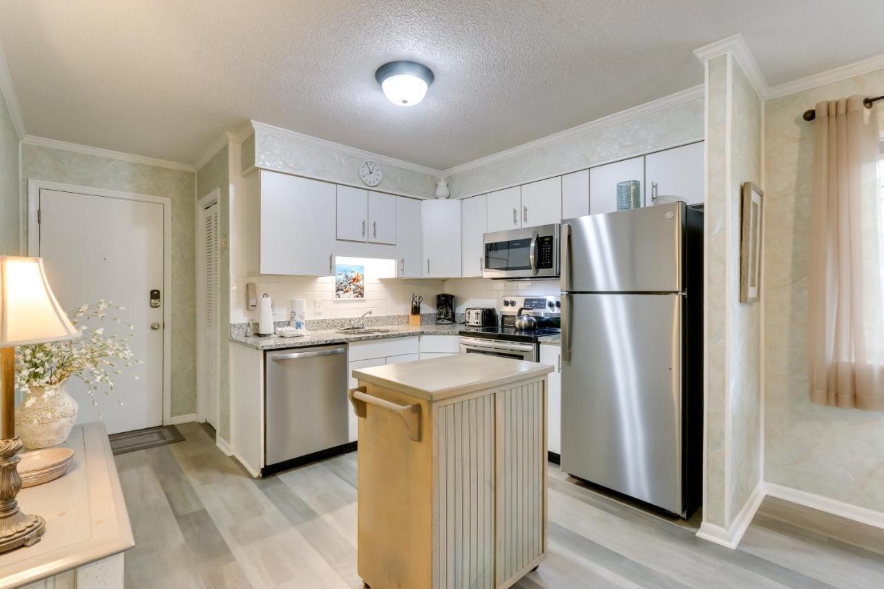 Hilton Head Condo With Balcony And Pool, Walk To Beach Hilton Head Island Eksteriør billede